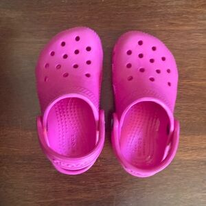 Toddler crocs